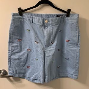 Vineyard Vines Shorts - blue with whale emblems